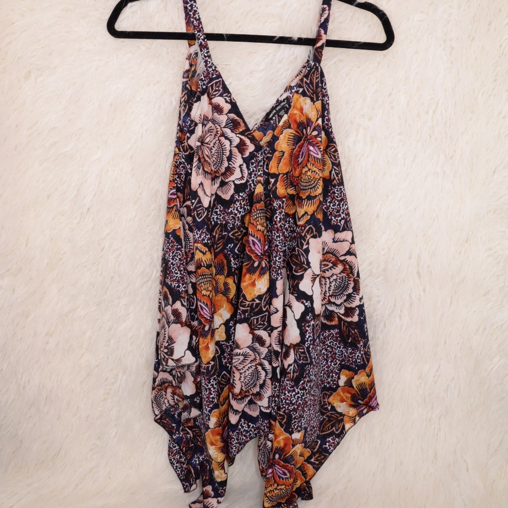 Beautiful Flowy Long Tank Top - Floral - NWT - MED